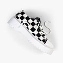 Tênis Cano Baixo Plataforma Preto e Branco Quadriculado Abstrato