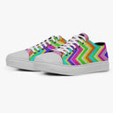 Tênis Cano Baixo Geométrico Listras Multicoloridas Verticais Abstrato