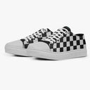 Tênis Cano Baixo Preto e Branco Quadriculado Abstrato