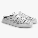 Tênis Mule Branco e Preto Raças Cachorros Animais